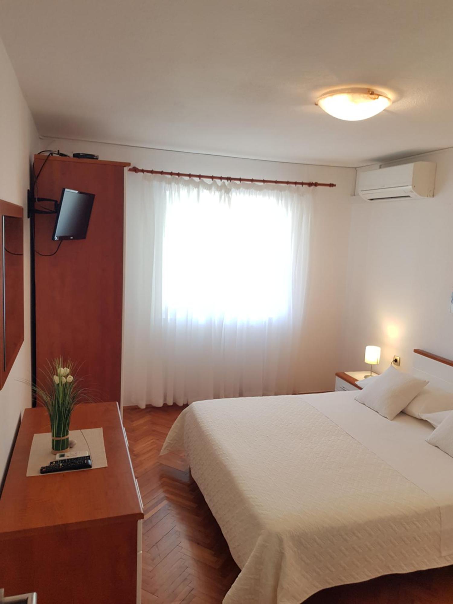 Apartments Huljic Hvar Town Oda fotoğraf